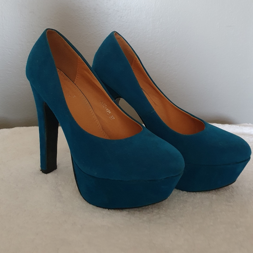 Shoe